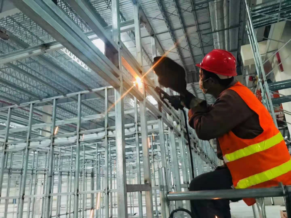 鉛板施工龍骨焊機